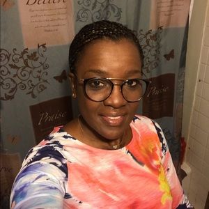 Meet your Posher, Carla